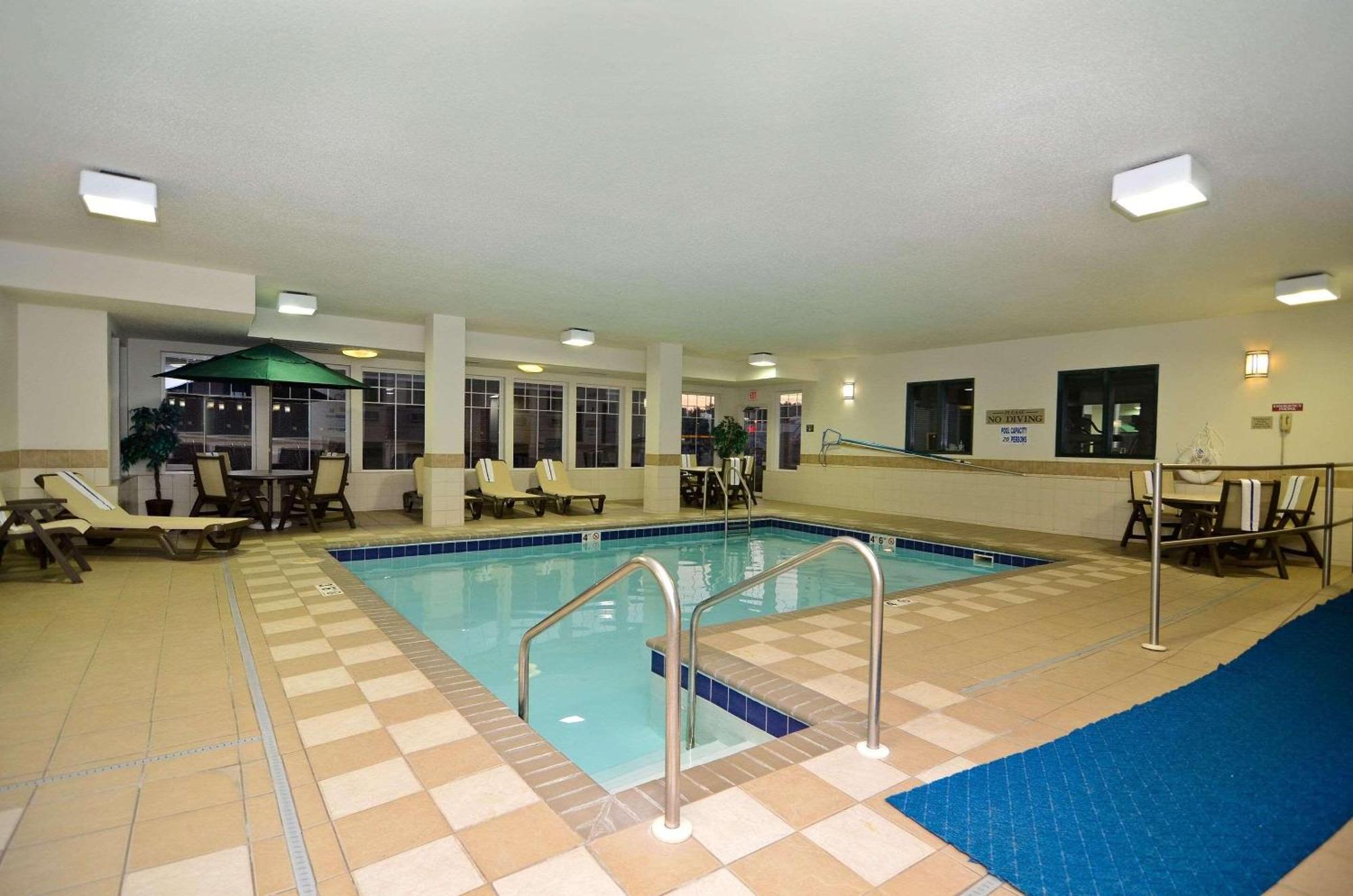 Country Inn & Suites By Radisson, Stevens Point, Wi Exteriér fotografie