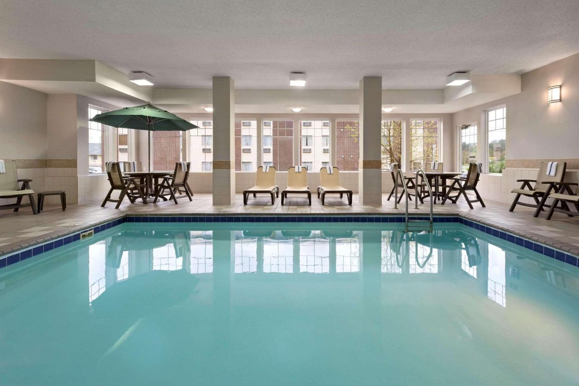 Country Inn & Suites By Radisson, Stevens Point, Wi Exteriér fotografie