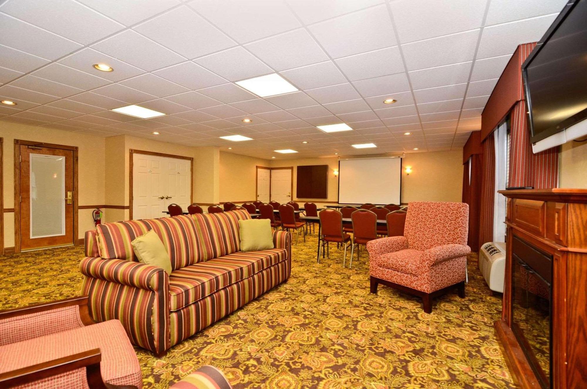 Country Inn & Suites By Radisson, Stevens Point, Wi Exteriér fotografie
