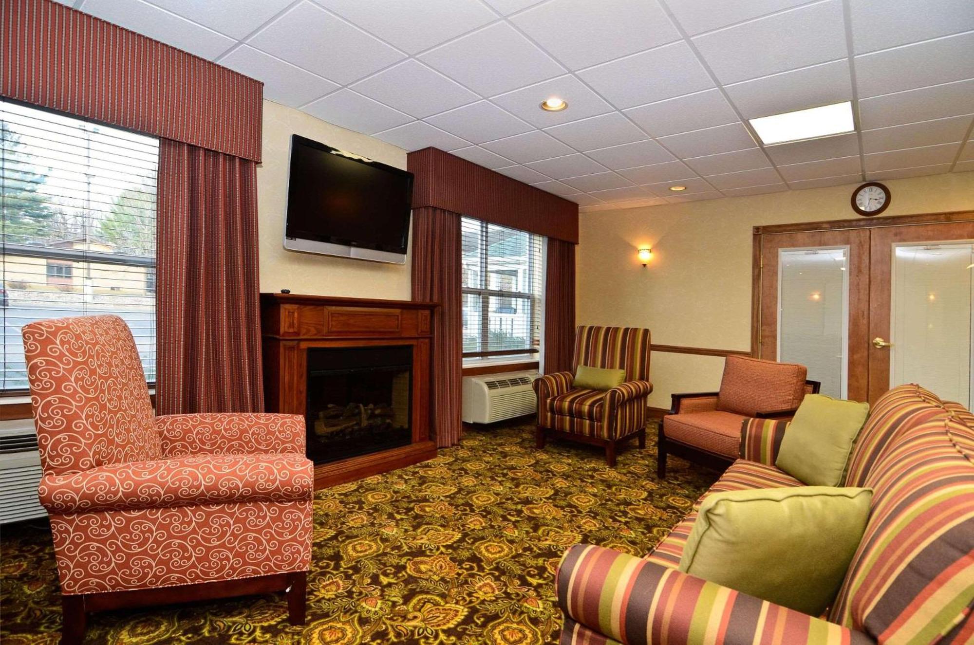 Country Inn & Suites By Radisson, Stevens Point, Wi Exteriér fotografie